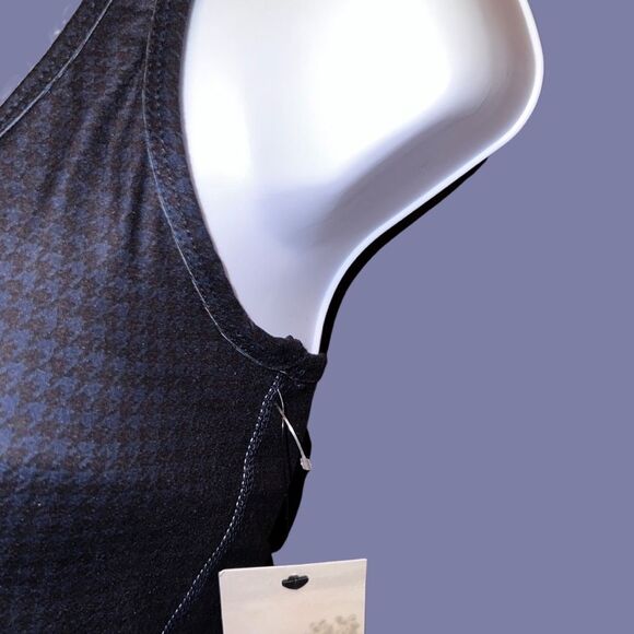 NWT SAGE Removable PadCurrent/Black Sports Bra Size Small - Picture 7 of 7